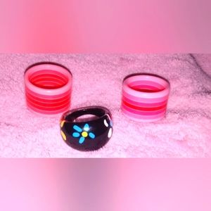 Lot of 3 resin fashion rings